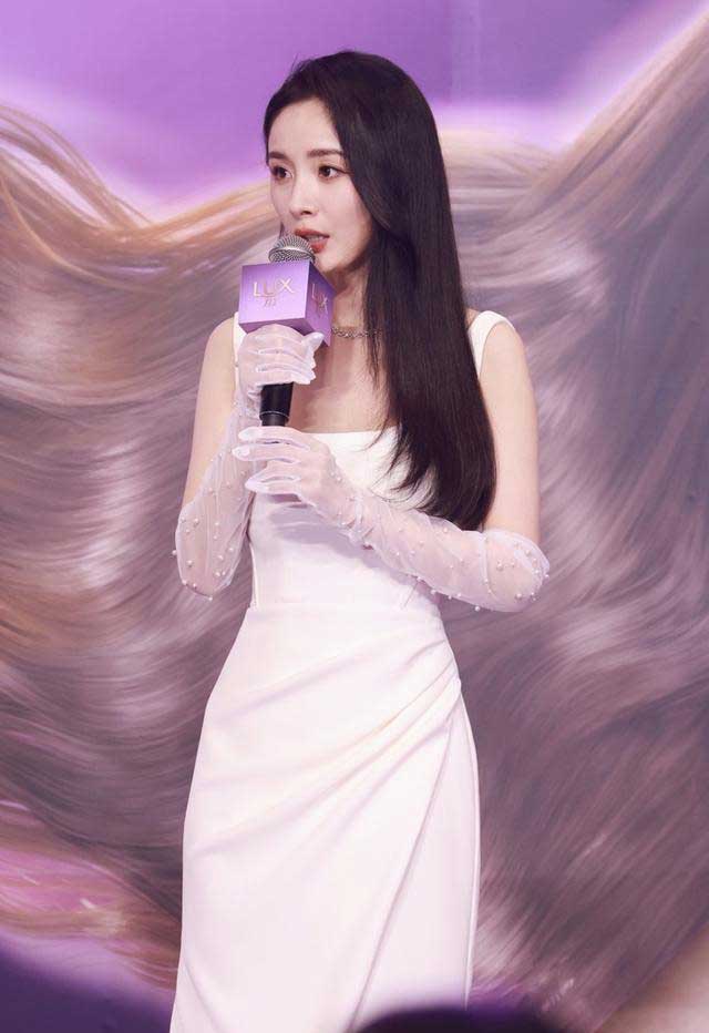 为何三十多岁的杨幂身材依旧很好,她有什么保养秘密?