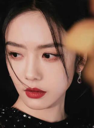 蔡文静 – 给你一张美飒的手机壁纸