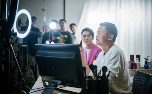 直播电商6年简史：放肆的野心，失控的欲望，突然的暂停